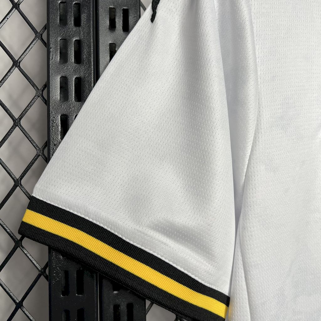 Borussia Dortmund Thrid 24-25